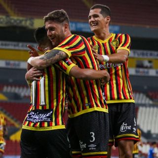 Leones Negros vencen a Correcaminos