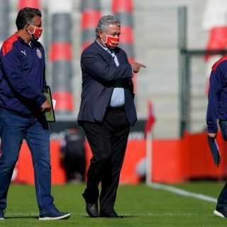 Chivas recupera gente para duelo vital ante Necaxa