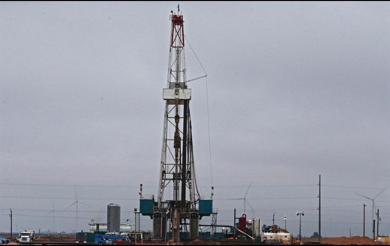 Al final de las operaciones en la Bolsa Mercantil de Nueva York, los contratos de futuros del WTI para entrega en diciembre sumaron nueve centavos. EFE/ARCHIVO