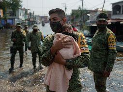 El Elército mexicano aplica el Plan DNIII-E en su fase de auxilio a la población. AFP/A. Hernández