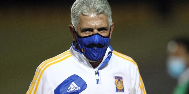 Liga MX: Confirman renovaci&oacute;n del "Tuca" Ferretti en Tigres