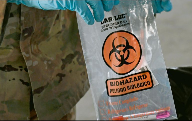 Una bolsa con muestras para análisis tomadas en un estacionamiento de Las Vegas. AFP