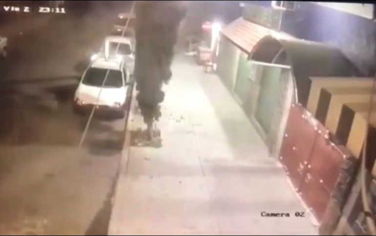 Según los testigos, la explosión se escuchó a varios metros de distancia. TWITTER/c4jimenez