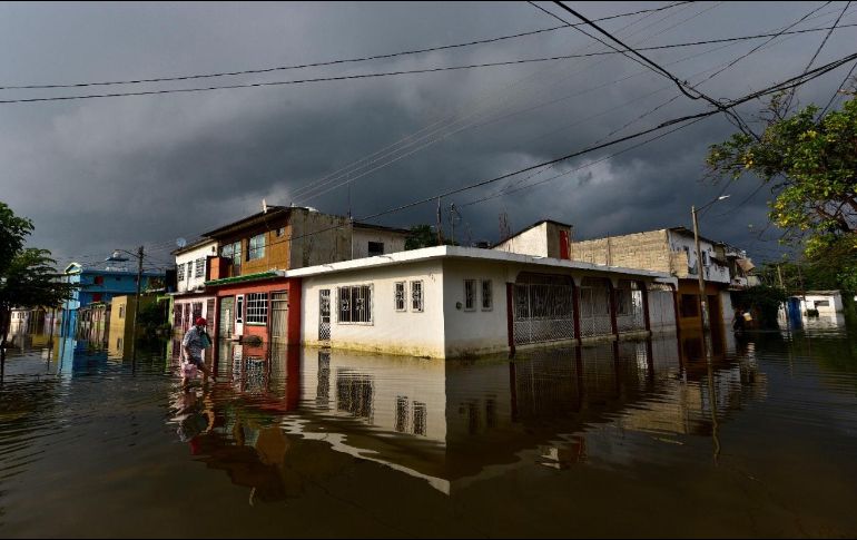 En Tabasco hay 160 mil 596 damnificados. EFE