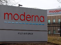 Las acciones de Moderna se dispararon este lunes casi un 11 % a la apertura de una sesión en la que todos los sectores navegaban en verde. EFE / ARCHIVO