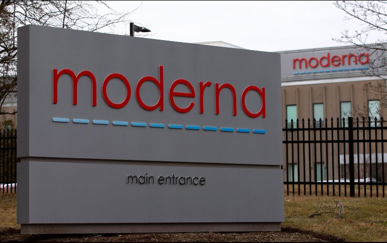 Las acciones de Moderna se dispararon este lunes casi un 11 % a la apertura de una sesión en la que todos los sectores navegaban en verde. EFE / ARCHIVO
