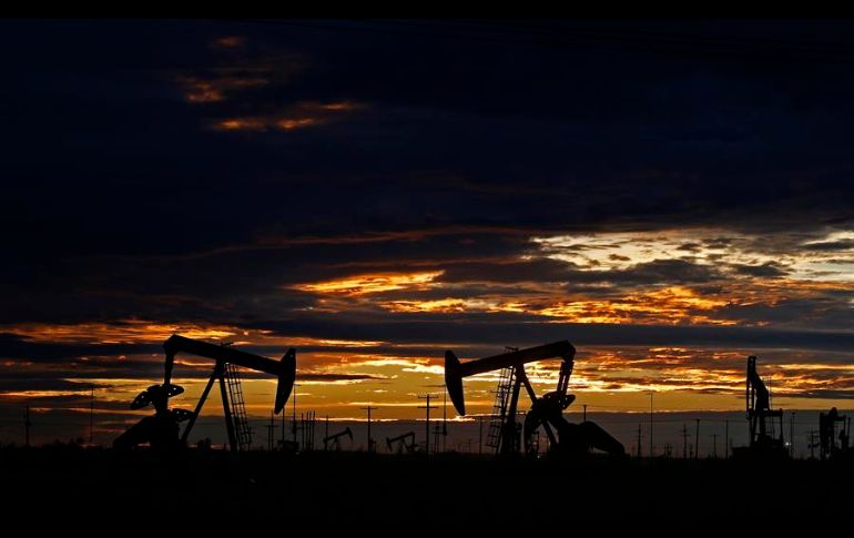 Al final de las operaciones en la Bolsa Mercantil de Nueva York, los contratos de futuros del WTI para entrega en diciembre ganaron nueve centavos. EFE/ARCHIVO