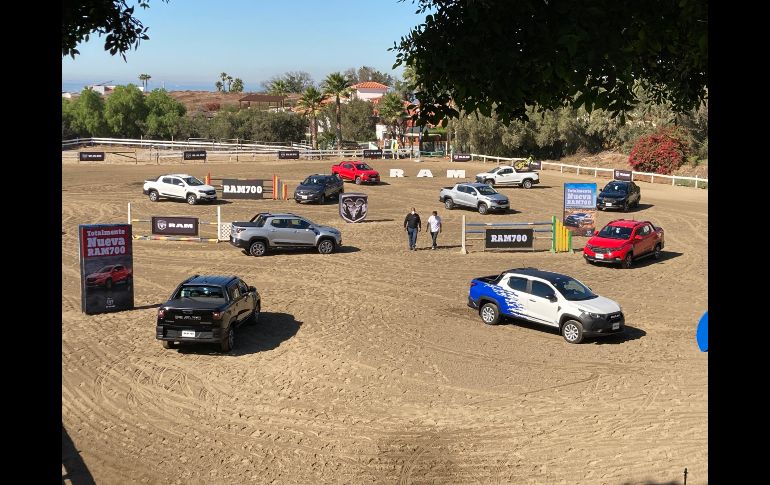 En términos de seguridad todas las versiones vienen con frenos ABS y EBD, control de estabilidad y control de tracción, sistema de arranque en pendientes