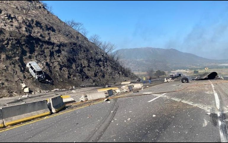 El accidente ocurrió a la altura del kilómetro 106 de la autopista Guadalajara-Tepic. ESPECIAL