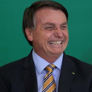 Bolsonaro, orgulloso tras elogios de Putin sobre su "masculinidad"