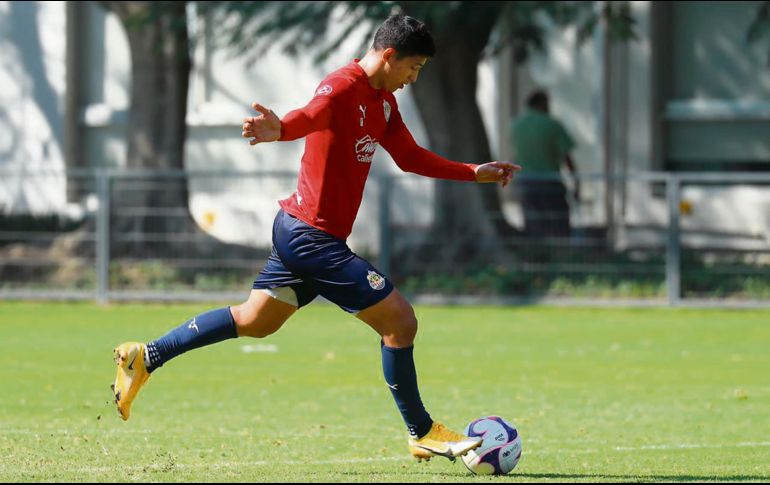 Ángel Zaldívar. El delantero rojiblanco será titular hoy ante los Rayos tras las bajas en el ataque del Rebaño. TWITTER/@Chivas