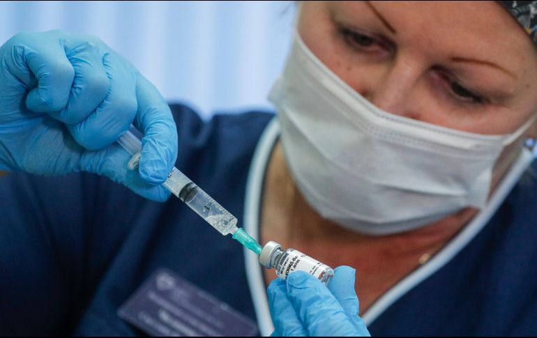 El ministro de Sanidad señala que en España hay dispuestos 13 mil puntos de vacunación. EFE / ARCHIVO