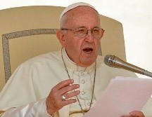 El papa Francisco llamó a evitar “un consumismo febril y la autopreservación egoísta”. AP