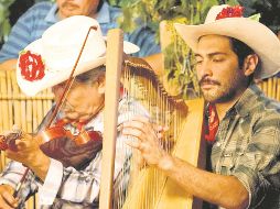 vIanis Guerrero (derecha), en una escena de la cinta “Corazón de mezquite”. ESPECIAL