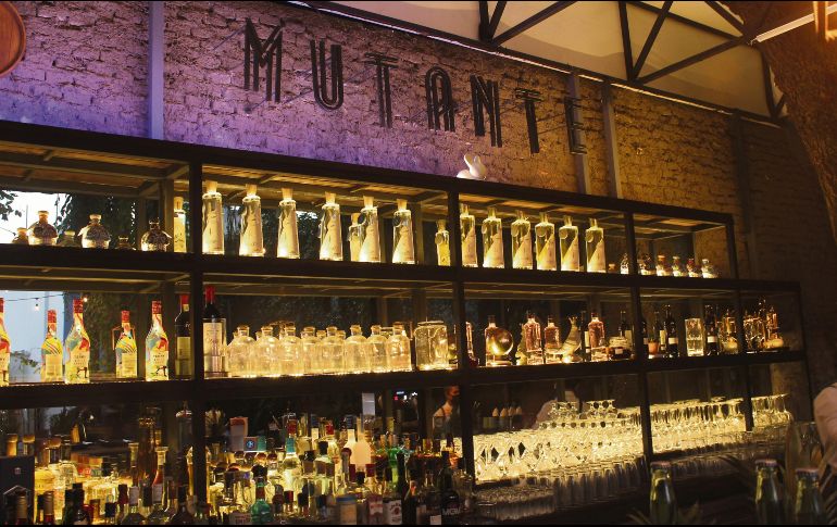 Mutante. La barra donde nacen las propuestas y brindis del recinto. EL INFORMADOR/F. González