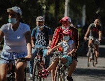Los asistentes a la Vía RecreActiva tienen la obligación de usar cubrebocas, pero muchos decidieron omitir esta medida. EL INFORMADOR / G. Gallo