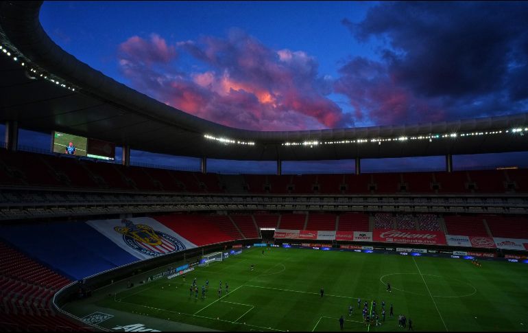 Apenas ayer se dio a conocer que Chivas abriría las puertas del Estadio Akron para recibir a los aficionados en el partido de la Liguilla contra el América. IMAGO7