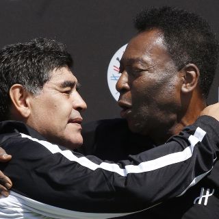 Pelé despide a Maradona: jugaremos juntos en el cielo
