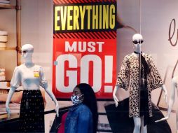 Con la aceleración de nuevos casos de coronavirus en el país, muchos estados adoptan o consideran nuevas restricciones a los comercios. EFE/ARCHIVO