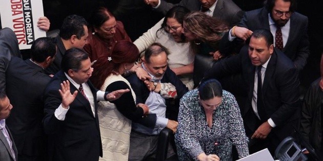 Denuncian a Gustavo Madero por violencia pol&iacute;tica