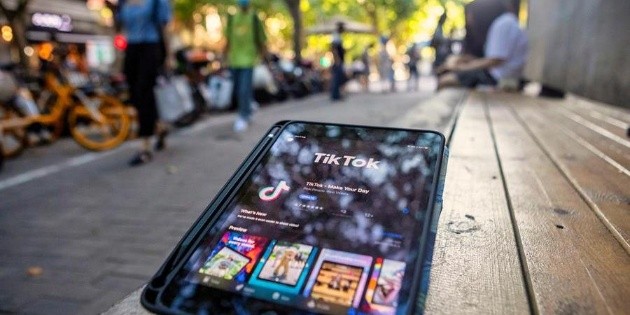 Extienden plazo a TikTok para desprenderse de sus activos en EU