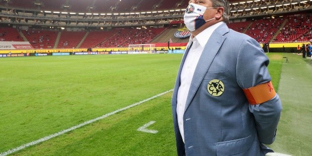 Triunfo de Chivas provoca el #FueraPiojo