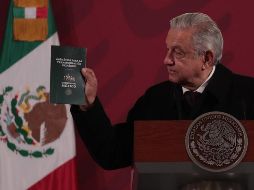 En su conferencia de prensa, en Palacio Nacional, el titular del Ejecutivo destacó que el documento es similar al que en su momento elaboró Alfonso Reyes, la Cartilla Moral. SUN / G. Espinosa