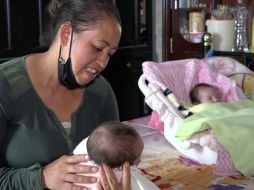 Carolina tuvo que cumplir con su periodo de cuarentena apenas terminado el parto por cesárea. EFE/S. Ángeles