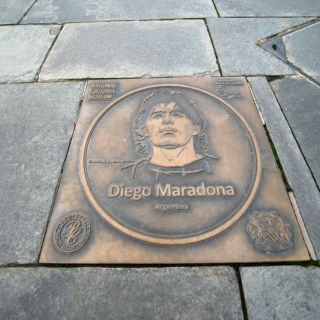 Maradona ya descansa en paz tras una multitudinaria despedida en Argentina