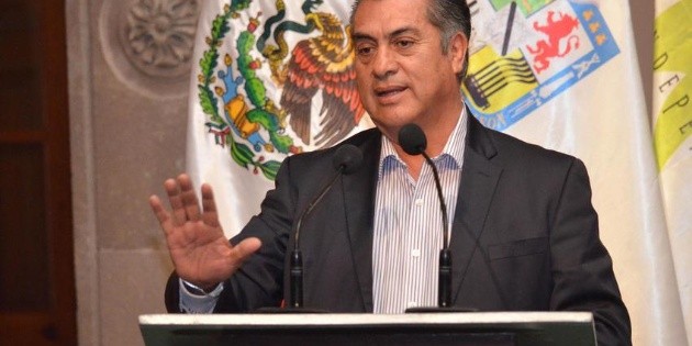 "El Bronco" presenta la tercera controversia por fideicomisos
