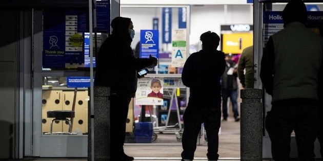 Tiroteo en centro comercial de California deja dos muertos