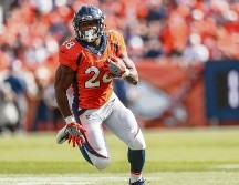 AL QUITE. Royce Freeman, quien es corredor, podría ser el mariscal de campo de Denver ante los Saints. AP