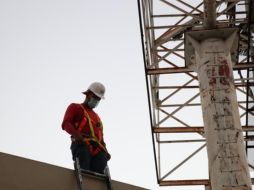 El retiro de espectaculares que inclumplen con reglamentos comenzó el pasado jueves. ESPECIAL/Gobierno de Guadalajara