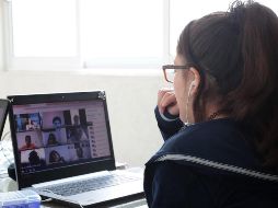 Tras el sondeo, la institución determinará si los alumnos acudirán al 100%, continuarán sólo de manera virtual o adoptarán un modelo híbrido combinando ambas formas. EL INFORMADOR/ARCHIVO