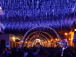 Así lució la noce del domingo la “Villa Iluminada” en Xico. Facebook/XicoVerPuebloMagico