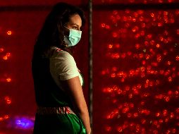 Las autoridades de salud exhortan a la gente a tomar precauciones hasta tanto haya una vacuna disponible. EFE / E. Laurent