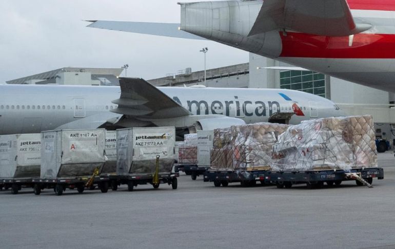American Airlines anuncia que ya trabaja en su protocolo para distribuir las vacunas en cuanto sean aprobadas. ESPECIAL