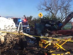 En el punto impactaron de frente dos camionetas tipo pickup. ESPECIAL / Protección Civil Jalisco