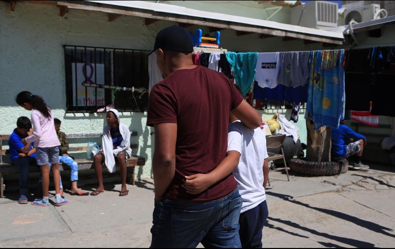 Los migrantes no han sido incluidos en los planes de apoyo y protección social implementados por los Gobiernos debido a su situación irregular. EFE/ARCHIVO