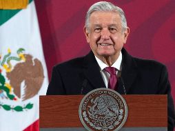 AMLO asegura que solamente en el caso de que le corresponda a él ser de los primeros en ser vacunados, lo hará. Resalta que está dentro de los grupos de riesgo ya que padece hipertensión y también tiene más de 60 años. EFE