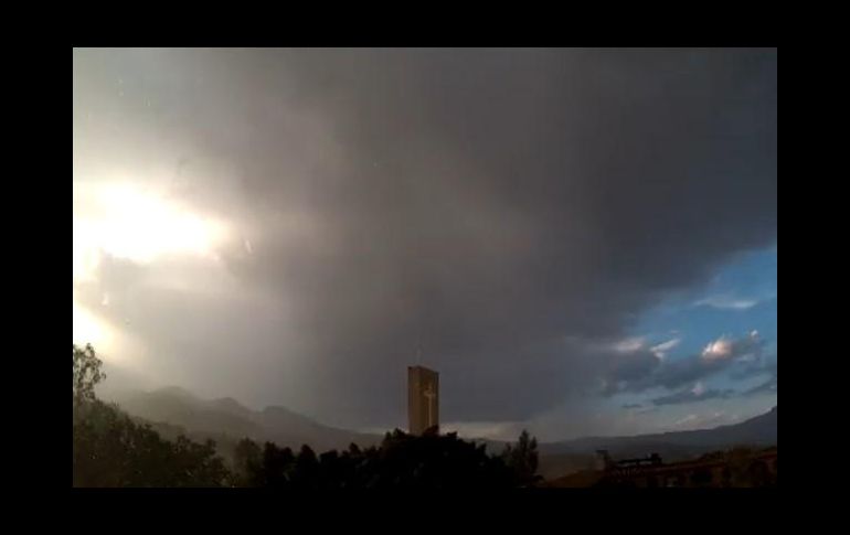 Lluvia ligera se registró en Mesa de San Juan, Zapopan. TWITTER@PCyBomberosZapopan