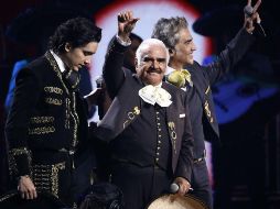 Vicente Fernández ha grabado más de 50 discos a lo largo de su carrera. AFP