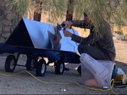 El colectivo divulgó imágenes de la elaboración de los monolitos. INSTAGRAM/themostfamousartist