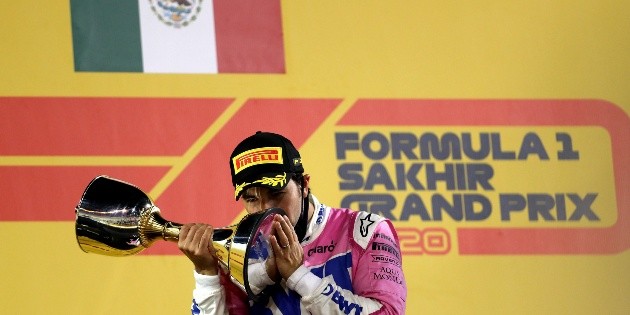 AMLO: Triunfo de "Checo" P&eacute;rez enaltece a M&eacute;xico
