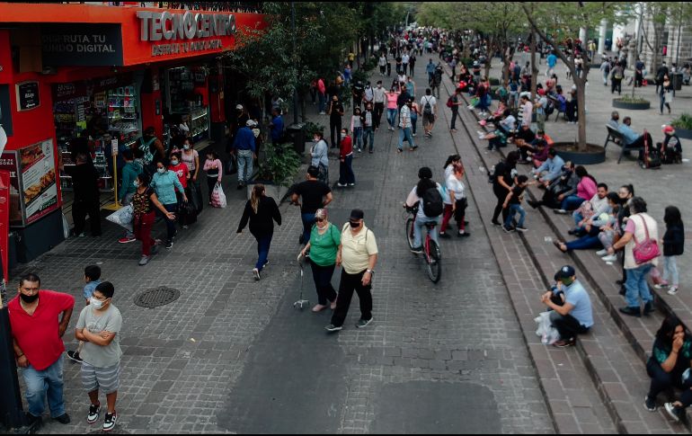 Las zonas con mayor presencia de vendedores informales son los Dos Templos, la Plaza Liberación, el Paseo Morelos, el Paseo Pedro Moreno y la Plaza Tapatía. EL INFORMADOR/G. GALLO