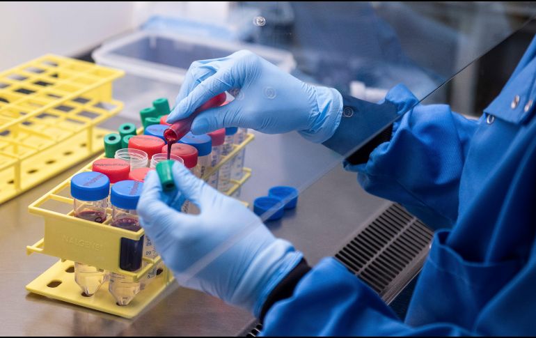 Se espera que de mayo a junio, las personas menores de 49 años sean vacunadas contra el coronavirus. AP / ARCHIVO