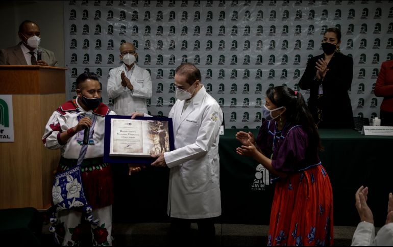 Entrega deL reconocimiento al Hospital San Javier por sus labores humanas y médicas durante la pandemia del COVID-19. EL INFORMADOR/F. Atilano