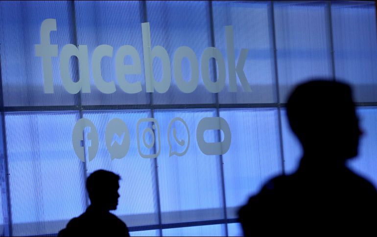 Los estados acusan a Facebook de adquirir de forma ilegal a competidores como Instagram o WhatsApp. AFP/ARCHIVO