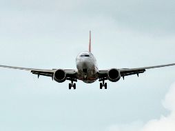 Boeing 737 Max de Gol Airlines previo a su aterrizaje hoy en el el aeropuerto en Porto Alegre, Brasil AFP/S. Avila
