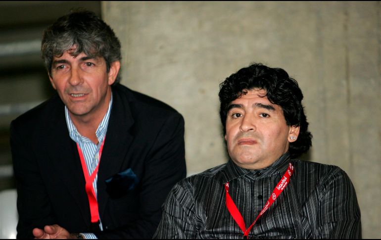 Paolo Rossi junto a Diego Armando Maradona. EFE